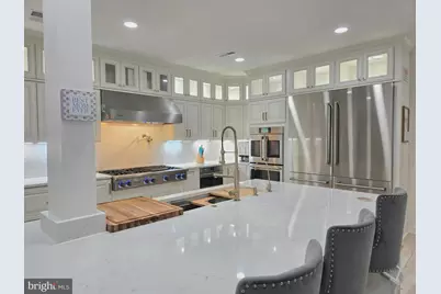 4702 Leighfield Valley Drive, Chantilly, VA 20151 - Photo 16