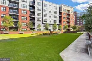 2960 Vaden Dr, Fairfax, VA 22031 - Photo 46