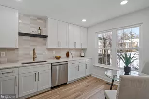 6143 Green Hollow Ct, Springfield, VA 22152 - Photo 14