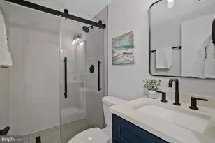 6143 Green Hollow Ct, Springfield, VA 22152 - Photo 32