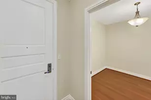 8220 Crestwood Heights Dr, McLean, VA 22102 - Photo 8