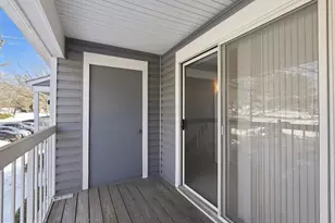 5854 Orchard Hill Ct, Clifton, VA 20124 - Photo 4