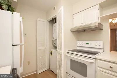 1808 Old Meadow Road #507, McLean, VA 22102 - Photo 6