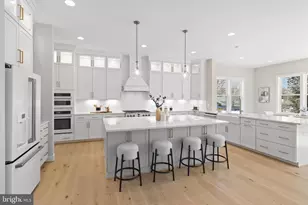 9211 Kilmarnock Dr, Fairfax, VA 22031 - Photo 14