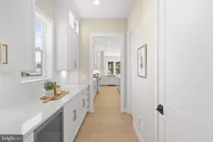 9211 Kilmarnock Dr, Fairfax, VA 22031 - Photo 12