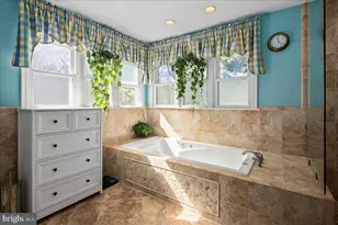 6582 Forsythia St, Springfield, VA 22150 - Photo 24