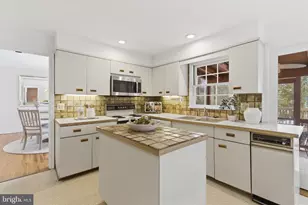 3301 Goldsboro Ct, Falls Church, VA 22042 - Photo 16