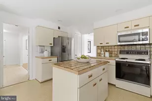 3301 Goldsboro Ct, Falls Church, VA 22042 - Photo 18