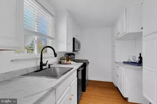 5331 Larochelle Ct, Alexandria, VA 22315 - Photo 10