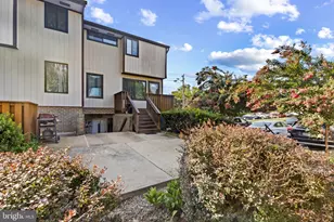 1808 Westwind Way, McLean, VA 22102 - Photo 2