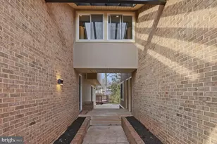 10512 Arrowood St, Fairfax, VA 22032 - Photo 4