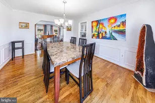 980 Old Holly Dr, Great Falls, VA 22066 - Photo 2