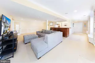 980 Old Holly Dr, Great Falls, VA 22066 - Photo 50