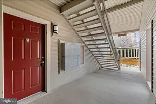 11703 Olde English Dr, Reston, VA 20190 - Photo 4