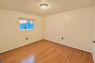 7051 Leewood Forest Dr, Springfield, VA 22151 - Photo 14