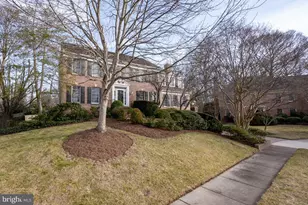 8815 Surrey Ct, Alexandria, VA 22309 - Photo 6