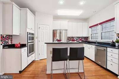 4153 Kentmere Square, Fairfax, VA 22030 - Photo 4