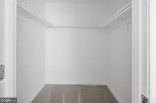 7809 Dassett, Annandale, VA 22003 - Photo 8