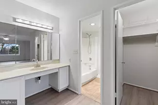 8340 Greensboro Dr, McLean, VA 22102 - Photo 20