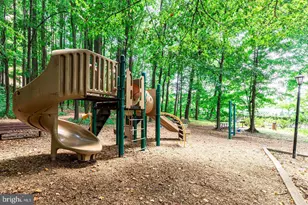 8340 Greensboro Dr, McLean, VA 22102 - Photo 30