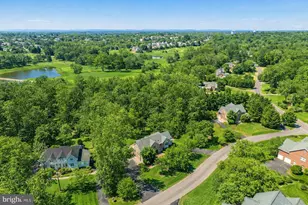 3684 Waples Crest Ct, Oakton, VA 22124 - Photo 2