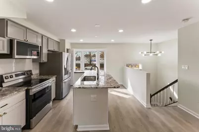 8213 Roxbury Drive, Alexandria, VA 22309 - Photo 16