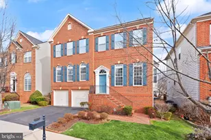 7204 Gray Heights Ct, Alexandria, VA 22315 - Photo 2