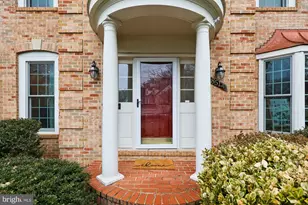 8514 Oak Chase Cir, Fairfax Station, VA 22039 - Photo 2