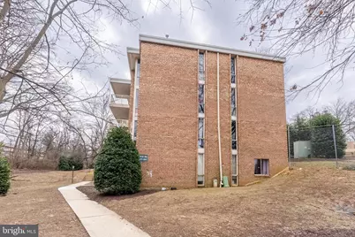 2616 Fort Farnsworth Road #242, Alexandria, VA 22303 - Photo 2