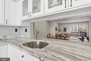 5206 Leeward Ln, Alexandria, VA 22315 - Photo 6