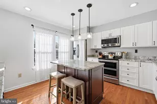 5206 Leeward Ln, Alexandria, VA 22315 - Photo 4