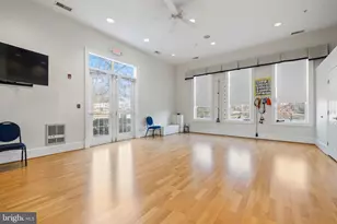 8909 Yellow Daisy Pl, Lorton, VA 22079 - Photo 40