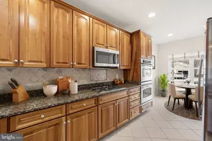 8909 Yellow Daisy Pl, Lorton, VA 22079 - Photo 4