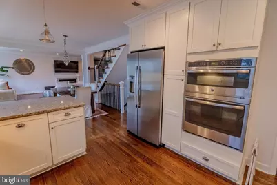 308 Old Courthouse Road NE, Vienna, VA 22180 - Photo 2