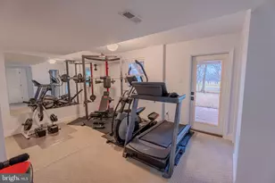 308 Old Court House Rd NE, Vienna, VA 22180 - Photo 24