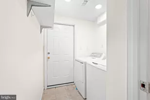 7423 Exmore St, Springfield, VA 22150 - Photo 34