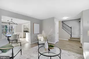 5918 Roberts Common Ct, Burke, VA 22015 - Photo 4