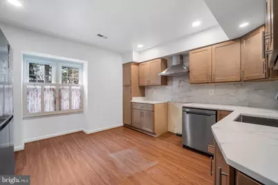 1103 Moorefield Hill Court SW, Vienna, VA 22180 - Photo 2