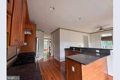 [Address not provided], Oakton, VA 22124 - Photo 8