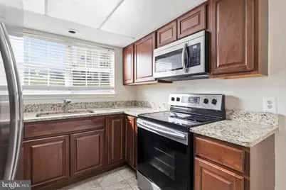 3902 Golf Tee Court #101, Fairfax, VA 22033 - Photo 8