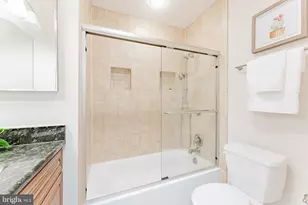 4704 Federal Ct, Annandale, VA 22003 - Photo 32