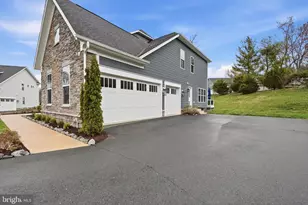 8940 Silvan Woods Ct, Fairfax, VA 22031 - Photo 48