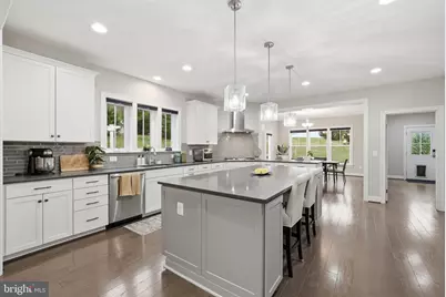 8940 Silvan Woods Court, Fairfax, VA 22031 - Photo 12