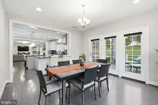 8940 Silvan Woods Ct, Fairfax, VA 22031 - Photo 18