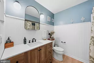 8231 Kings Charter Ln, Springfield, VA 22152 - Photo 20