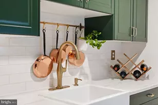 8231 Kings Charter Ln, Springfield, VA 22152 - Photo 14