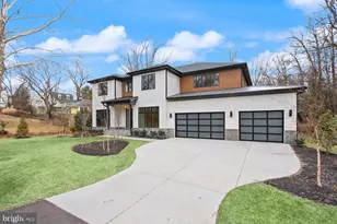 6013 Woodland Terrace, McLean, VA 22101 - Photo 2