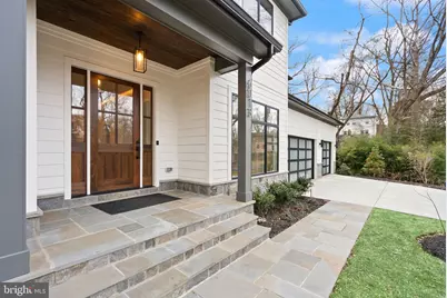 6013 Woodland Terrace, McLean, VA 22101 - Photo 4