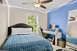 13515 King Charles Dr, Chantilly, VA 20151 - Photo 10