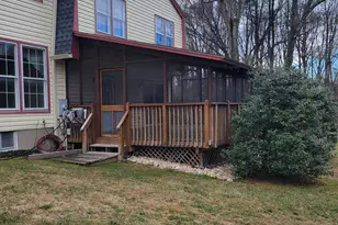 11820 Wayland St, Oakton, VA 22124 - Photo 4